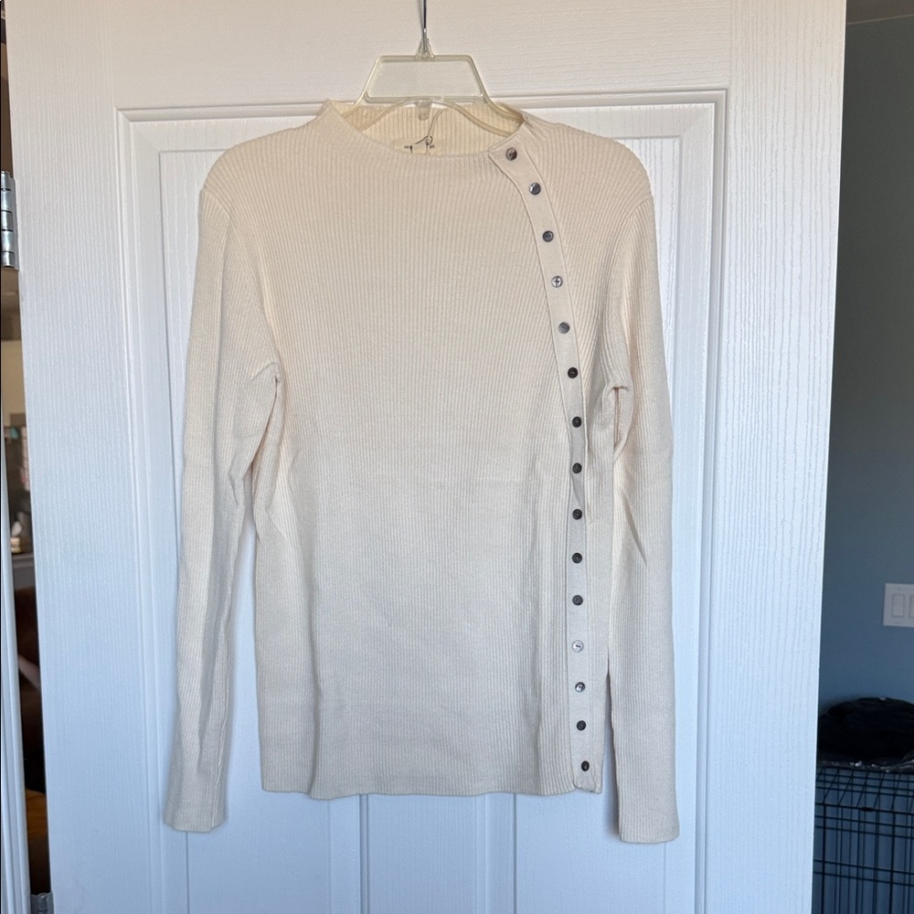 Cream Button-Detail Women's Sweater